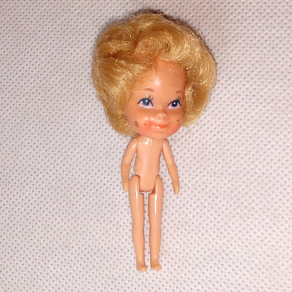 Tiny Vintage Retro Toy Doll, Miniature Doll, Tiny Doll, Little Toy Doll - Picture 4 of 8